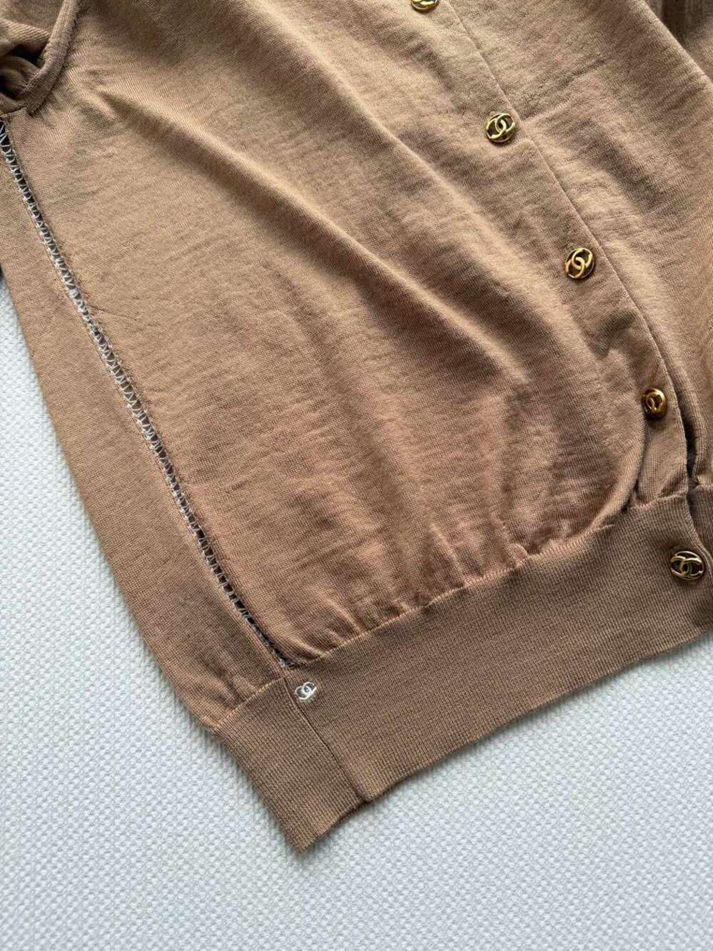 NWT CHANEL Wool Cardigan Gold Interlocking CC Buttons - Picture 7 of 9